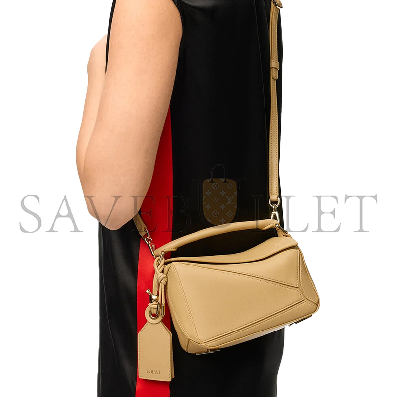 LOEWE MINI FEATHERLIGHT PUZZLE BAG IN NAPPA LAMBSKIN A510PLIX04 (17.5*12.5*7.5cm)